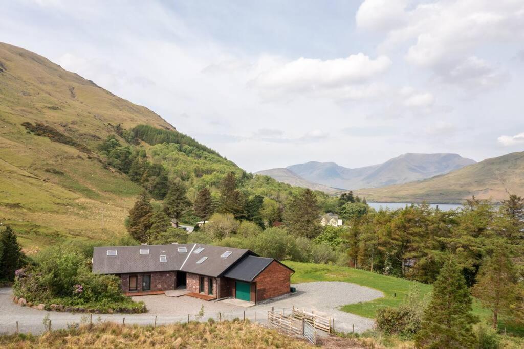 Heather Lodge With Sea And Mountain Views Leenaun Esterno foto