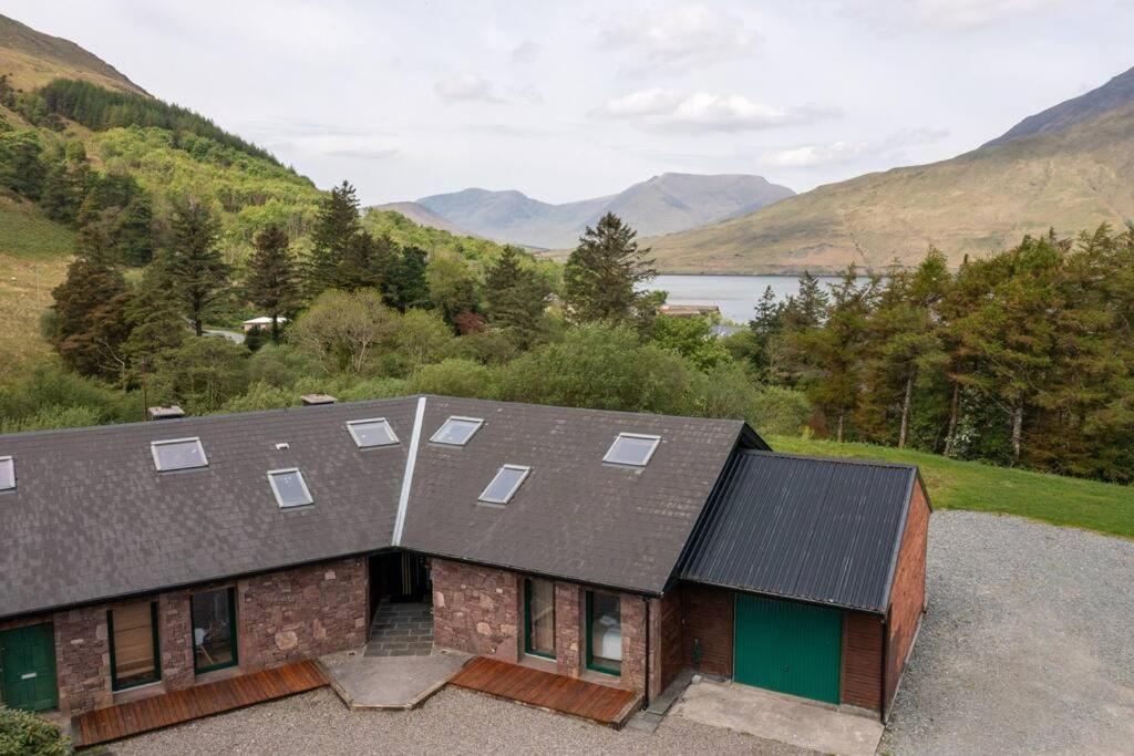 Heather Lodge With Sea And Mountain Views Leenaun Esterno foto